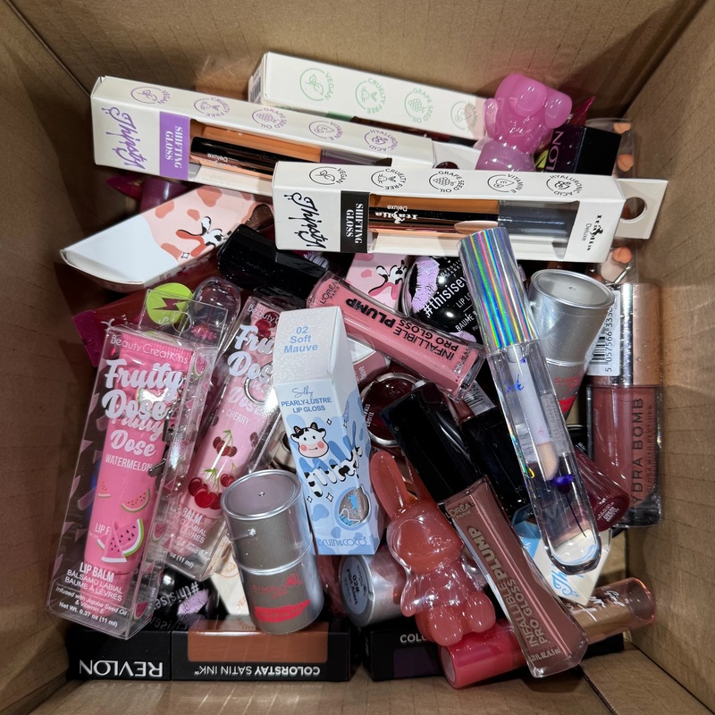 Assorted Lips Assorted – Wholesale 39 Units (ASSRML)